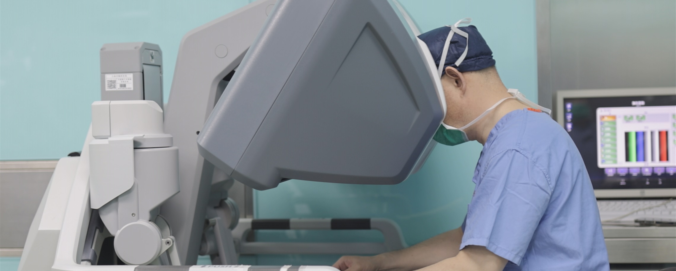 Chinese Researchers Achieve Breakthrough in Robot-Assisted Esophageal Cancer Surgery