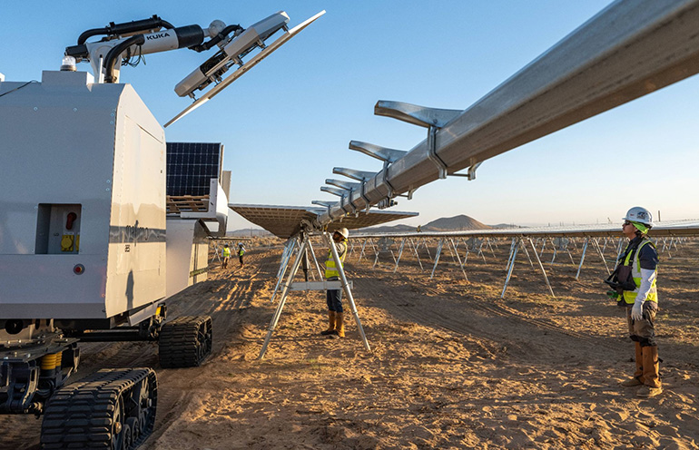 AES Maximo Robot Achieves 100 Megawatts Solar Installation Milestone