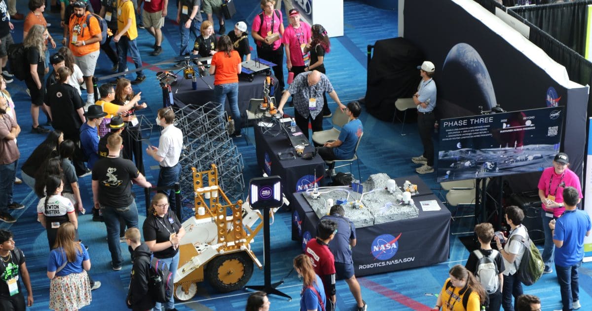 NASA Engages 51,000 Students at FIRST Robotics With Lunar Technology